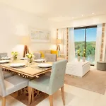 Pine Cliffs Gardens البوفيرا