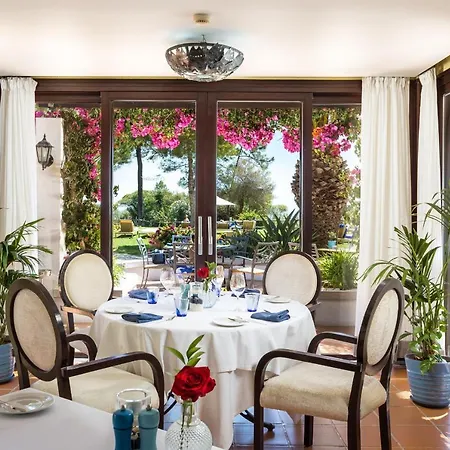 酒店 Pine Cliffs Gardens 5*