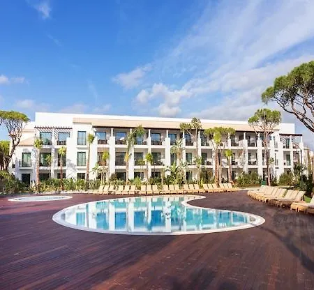 Pine Cliffs Gardens فندق 5*