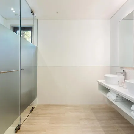 Pine Cliffs Gardens Otel