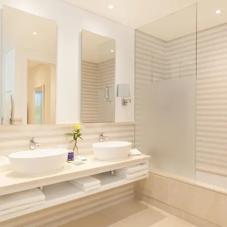Pine Cliffs Gardens Hotel 5*