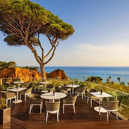 Pine Cliffs Gardens Albufeira