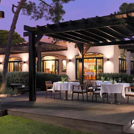 Pine Cliffs Gardens فندق
