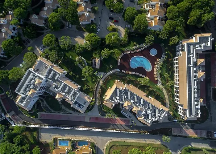 Pine Cliffs Gardens Albufeira