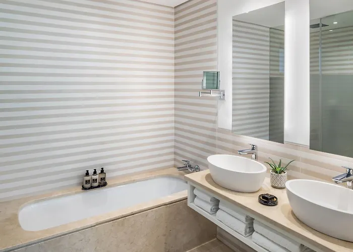 Pine Cliffs Gardens Hotell Albufeira