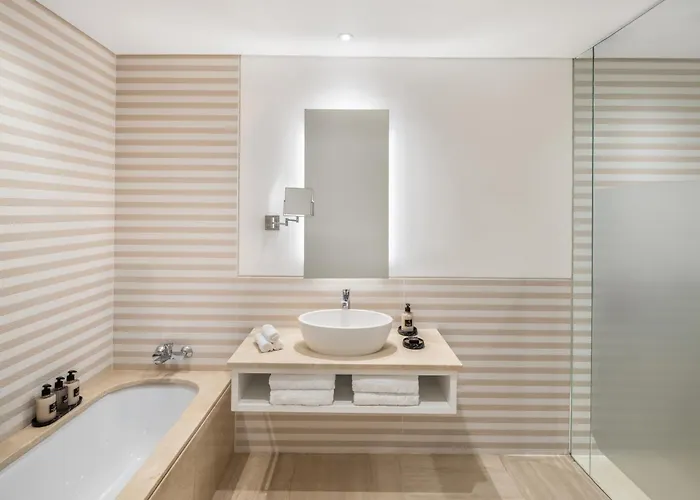 Pine Cliffs Gardens Hotell 5*