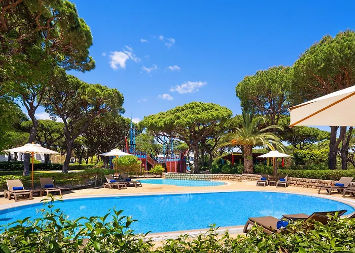 Pine Cliffs Gardens Hotell