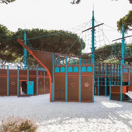 מלון Pine Cliffs Gardens