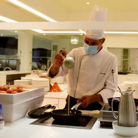 호텔 Pine Cliffs Gardens 5*