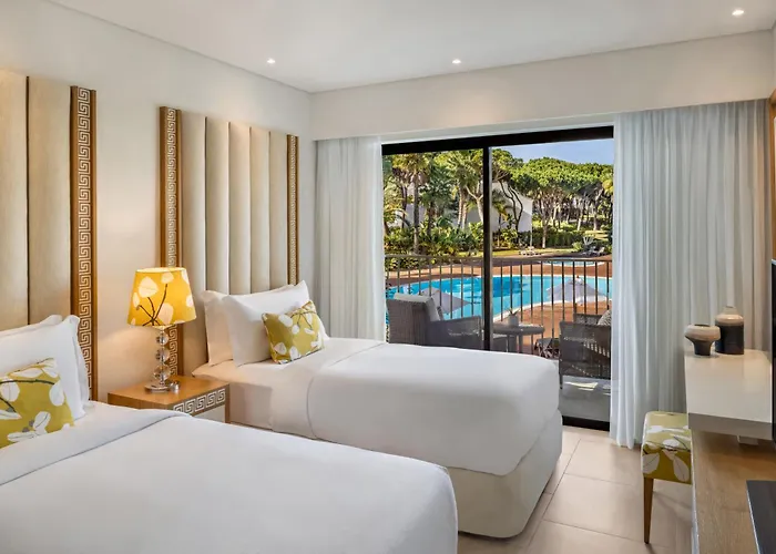 Pine Cliffs Gardens Szálloda Albufeira