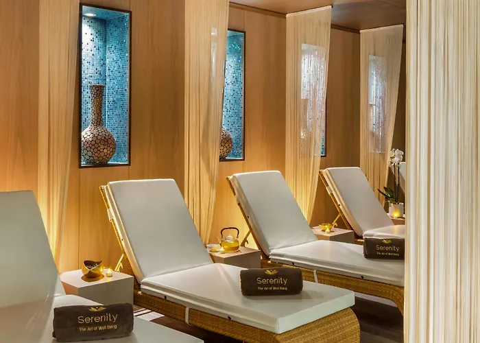 Pine Cliffs Gardens Szálloda