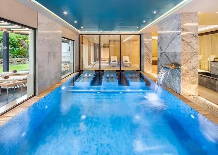 Pine Cliffs Gardens Szálloda 5*