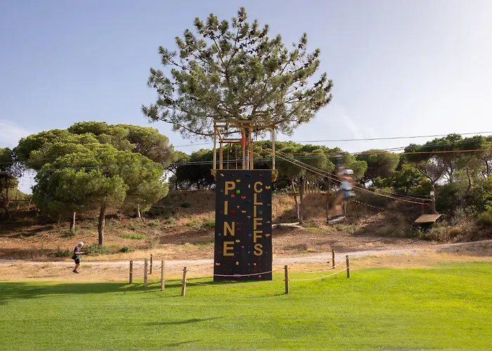 Pine Cliffs Gardens Albufeira
